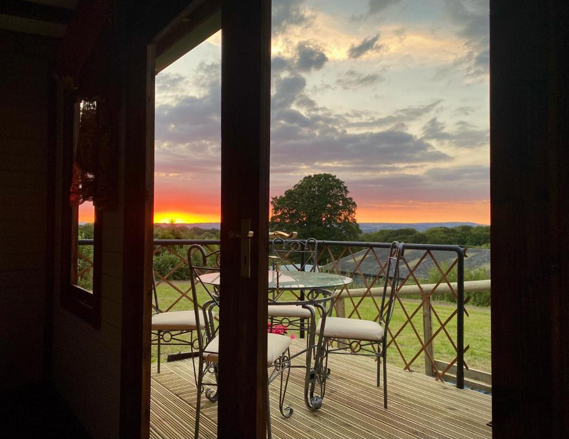 Cherry Tree Glamping Lodge Wellington  Exterior photo